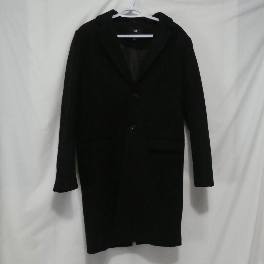 H&M | size 36R | Timeless Black Tailored Coat